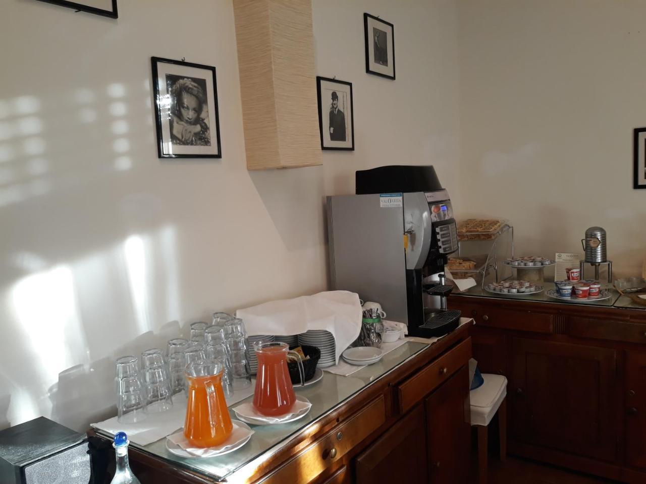 Hotel Casa Rossa Монтекатіні-Терме Екстер'єр фото