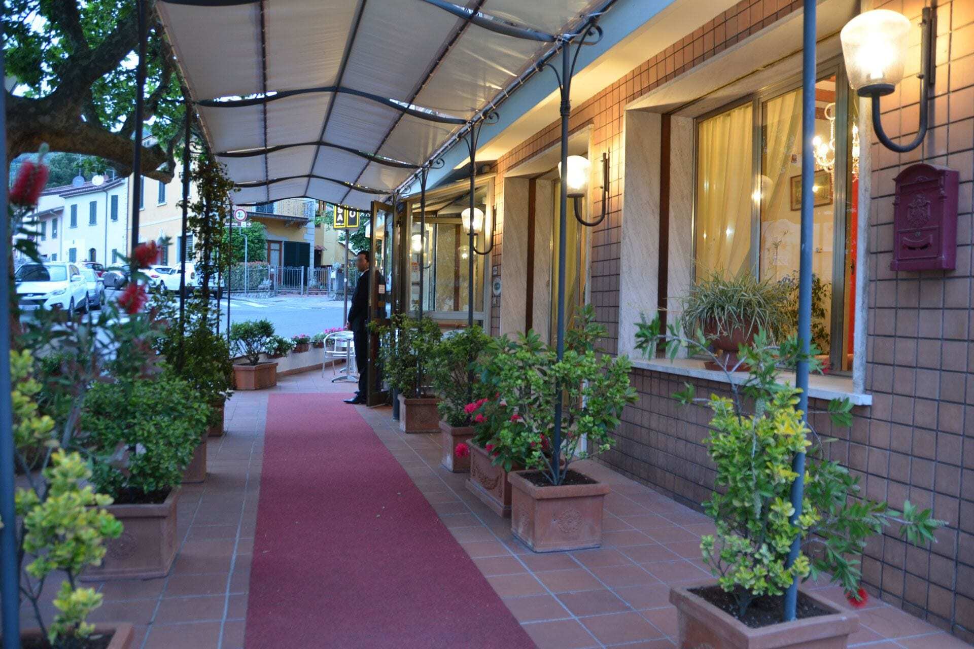Hotel Casa Rossa Монтекатіні-Терме Екстер'єр фото