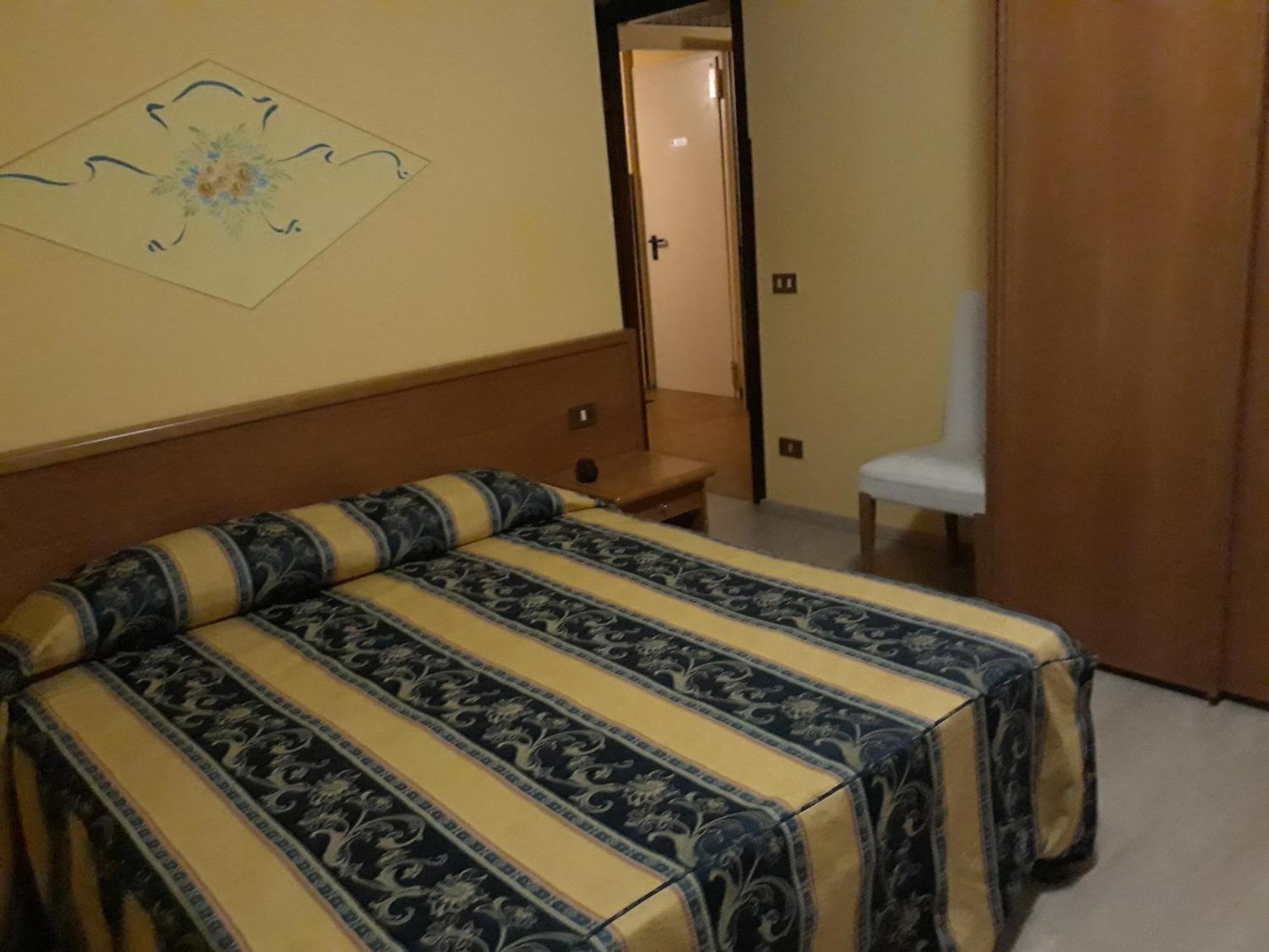 Hotel Casa Rossa Монтекатіні-Терме Екстер'єр фото