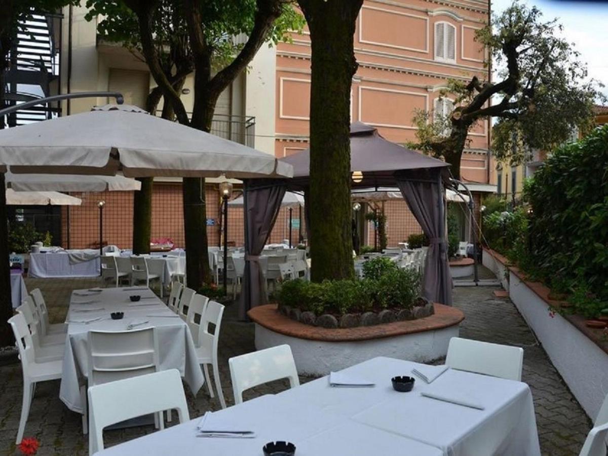 Hotel Casa Rossa Монтекатіні-Терме Екстер'єр фото