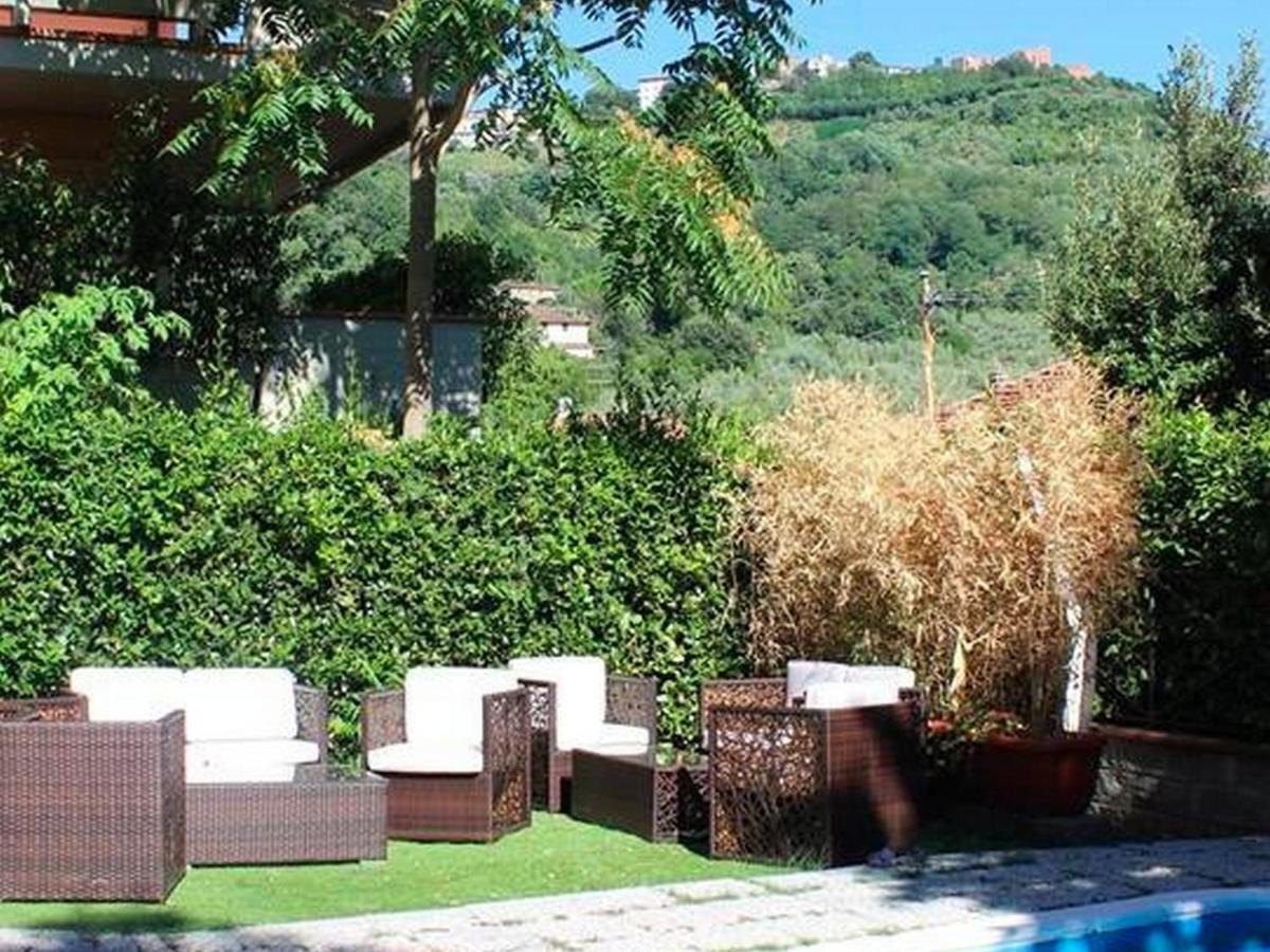Hotel Casa Rossa Монтекатіні-Терме Екстер'єр фото